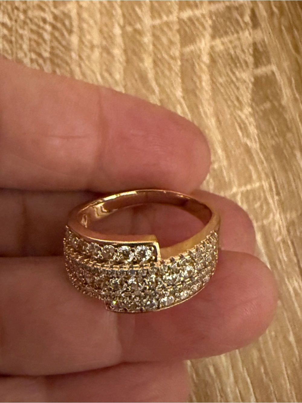 Elegant Gold-Tone Pavé Crystal Women's Ring - Gold